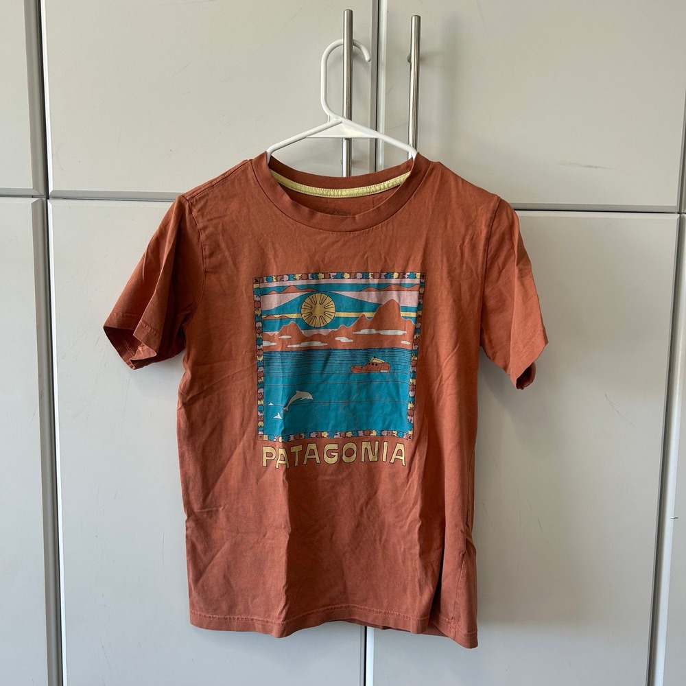 Patagonia Boys XL 14 Organic Cotton Graphic T-Shirt Orange Coastal Scene